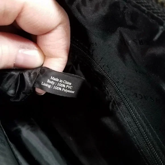 Authentic Versace crossbody cosmetics bag - Picture 14 of 14